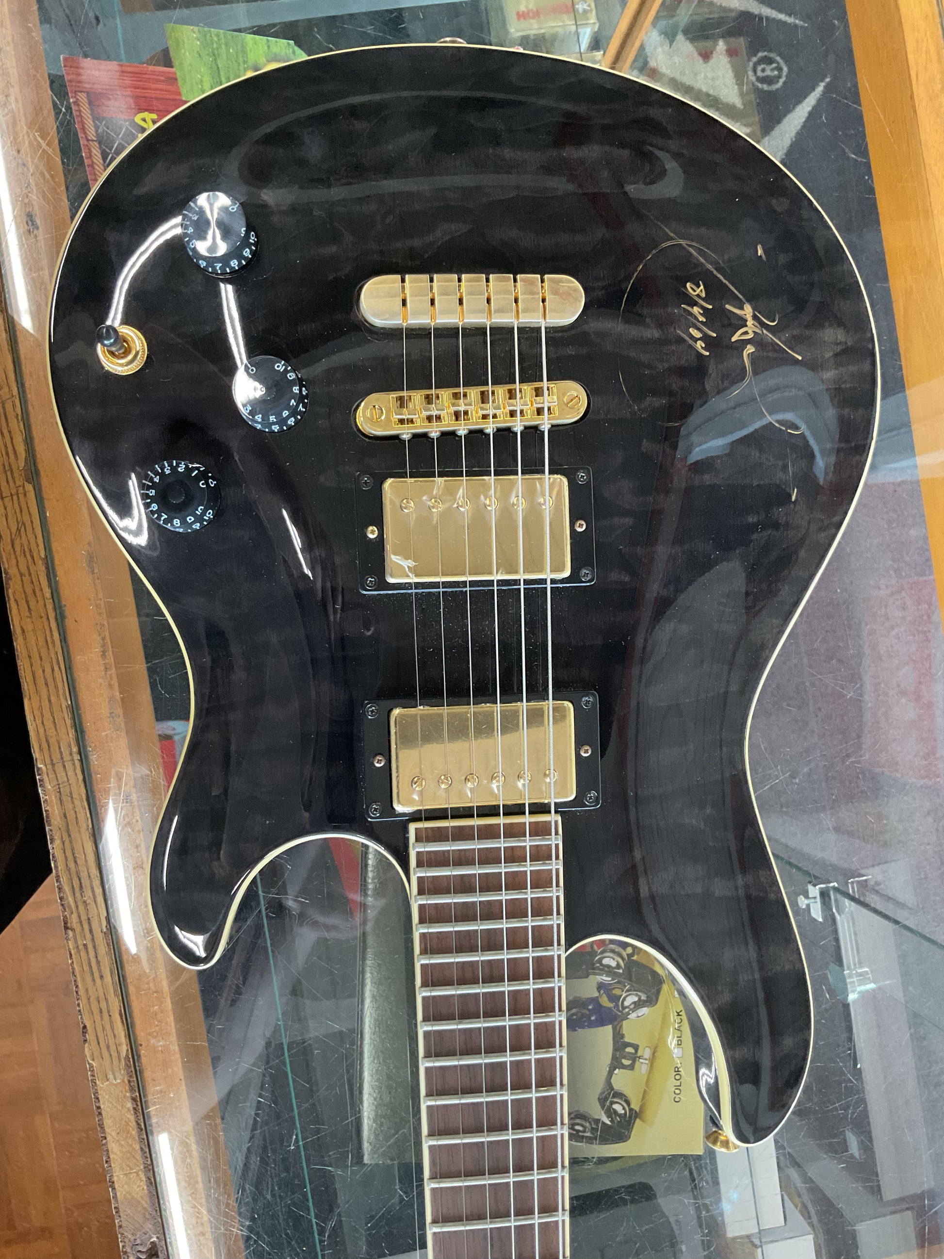 Peavey EXP Signature Series – Manor Music
