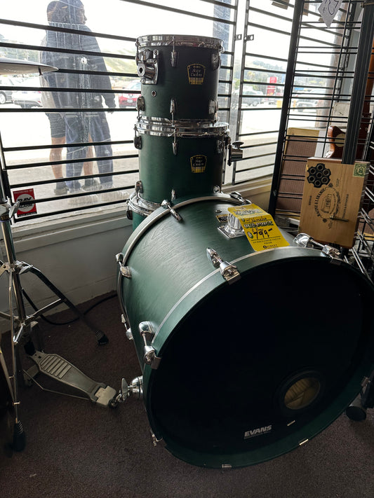 Yamaha Stage Custom Drum Set